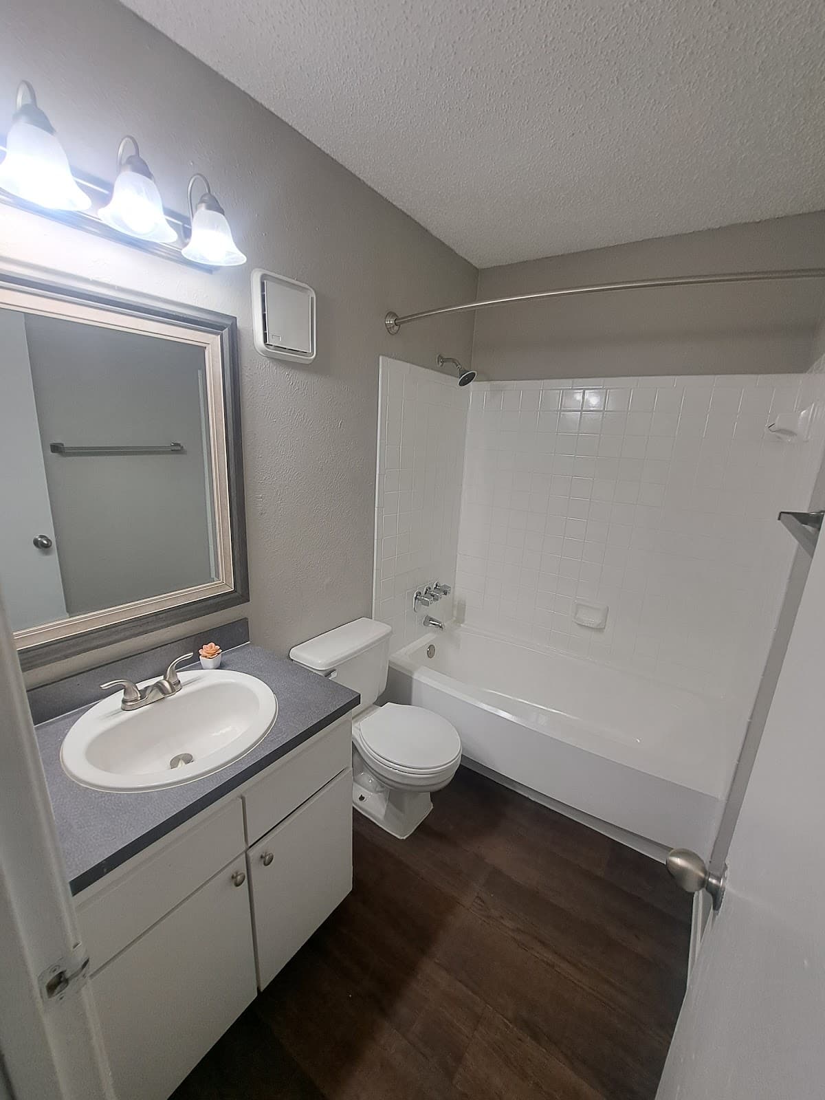 Trinity Mills Apartments — photo 3