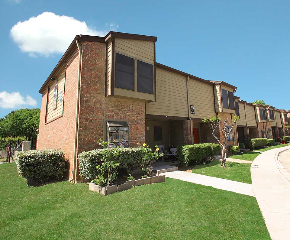 Oak Hills Apartments — photo 5