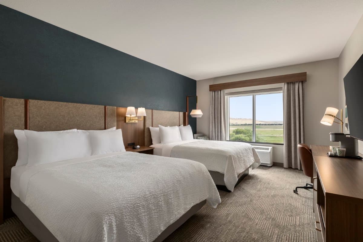 Holiday Inn & Suites Commerce City - Denver Airport by IHG — photo 2