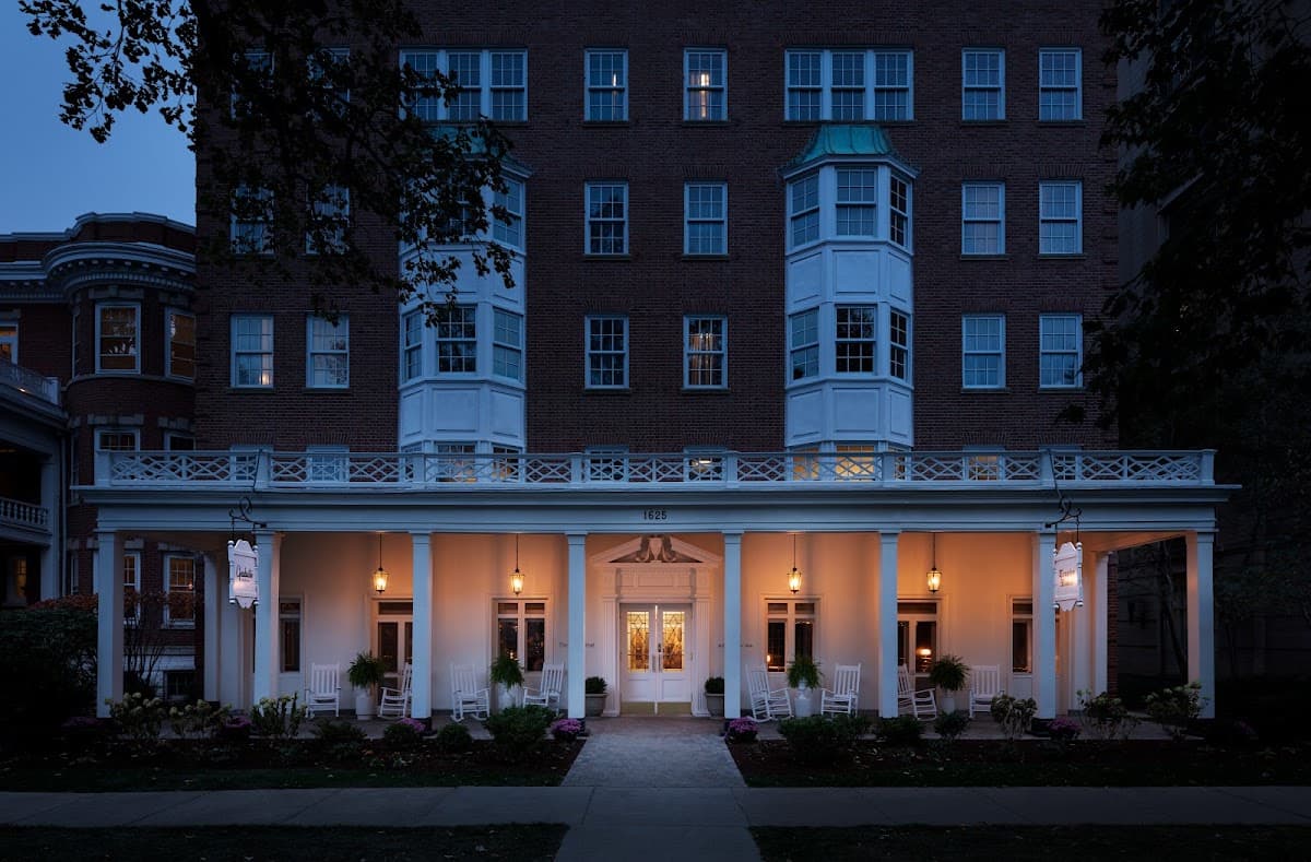 Graduate by Hilton Evanston — photo 1