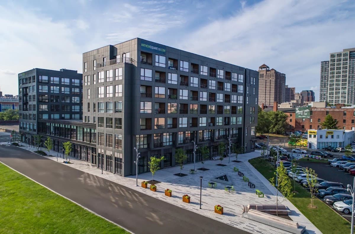 Anthem Square 10 Apartments — photo 1