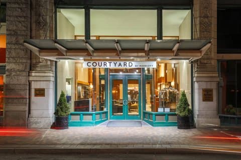 Courtyard by Marriott Pittsburgh Downtown — photo 1