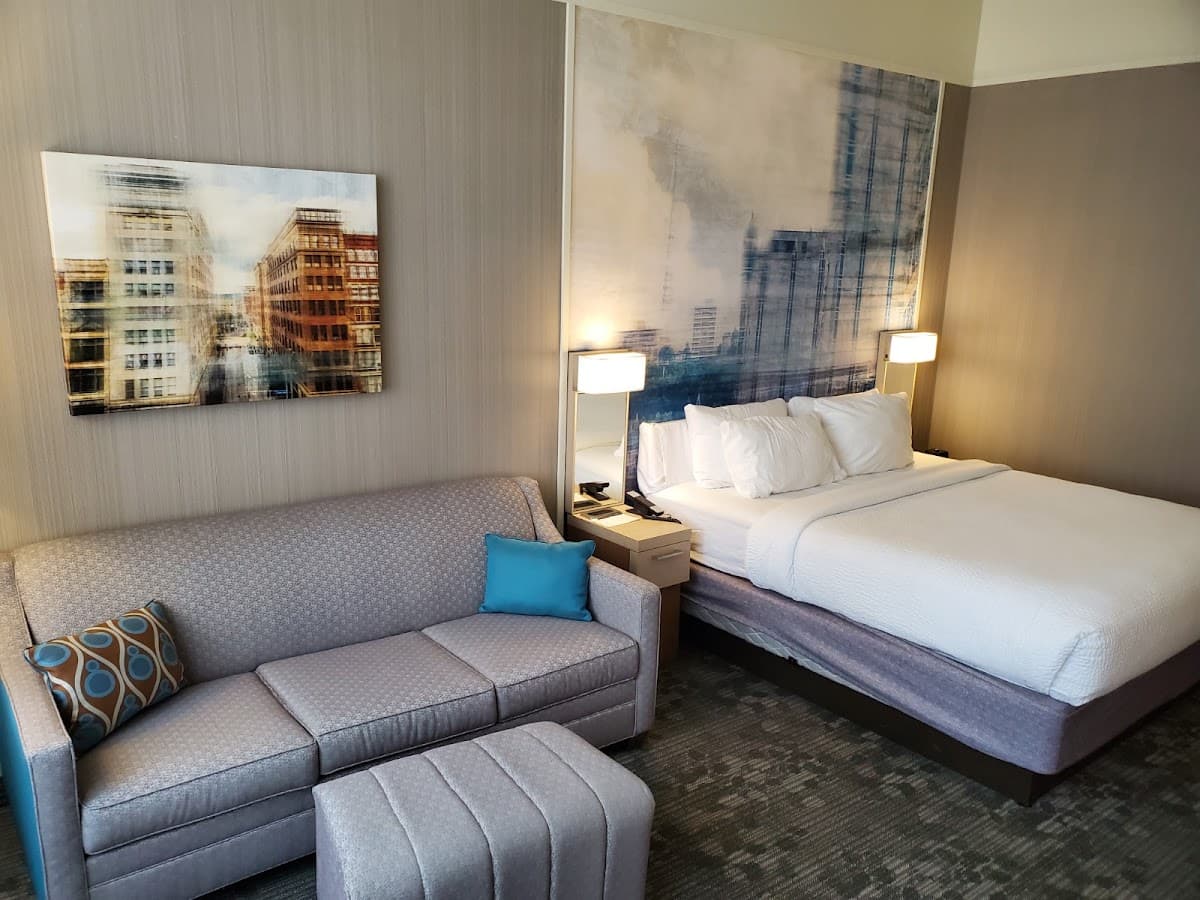 Courtyard by Marriott Pittsburgh Downtown — photo 2