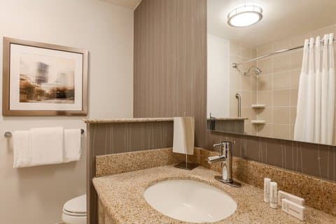 Courtyard by Marriott Pittsburgh Downtown — photo 4