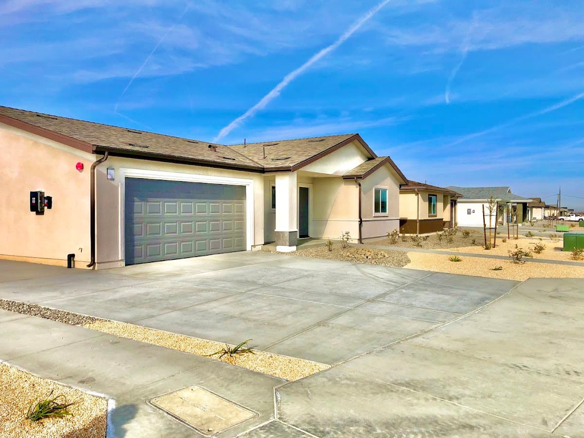 Maison’s Palmdale — photo 1