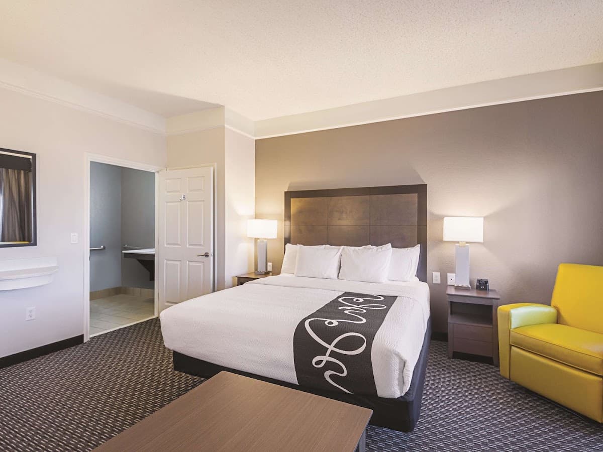 La Quinta Inn & Suites by Wyndham Austin Near the Domain — photo 5