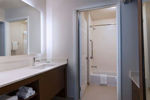 Residence Inn by Marriott Houston The Woodlands/Lake Front Circle — photo 4