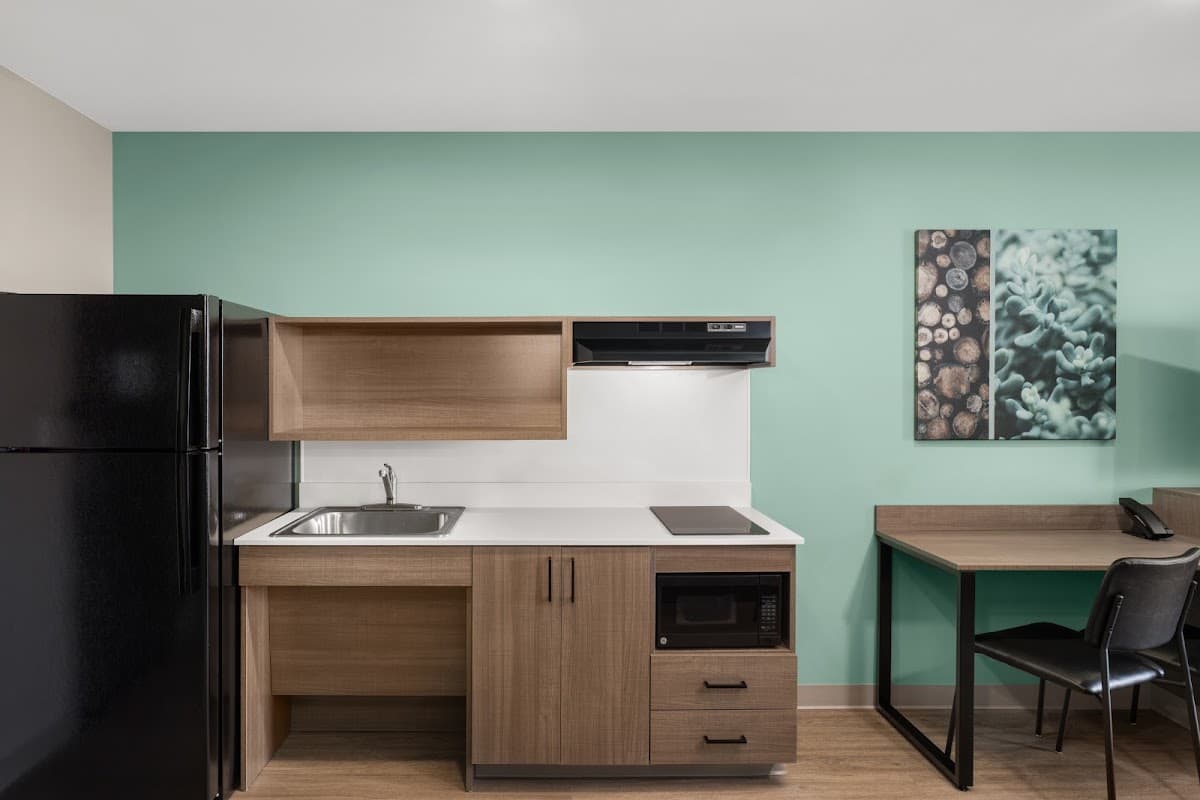 ECHO Suites Extended Stay by Wyndham Bozeman — photo 5