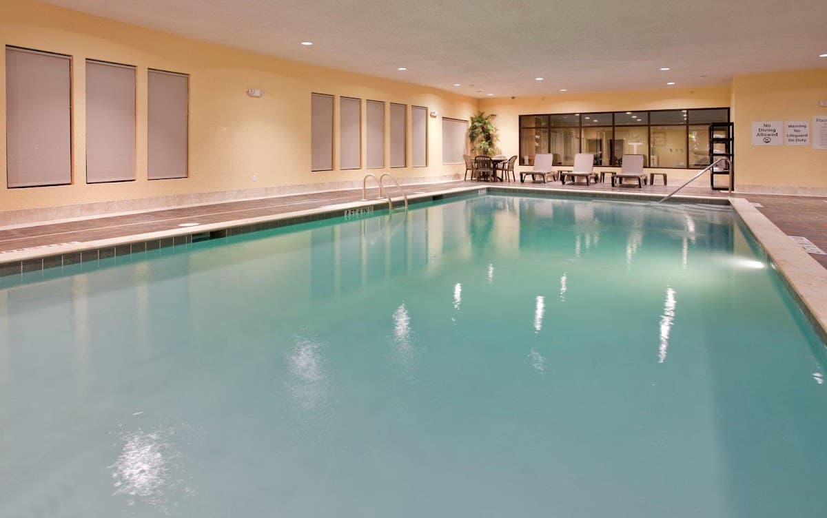 Holiday Inn Express & Suites Saint Robert - Leonard Wood by IHG — photo 3
