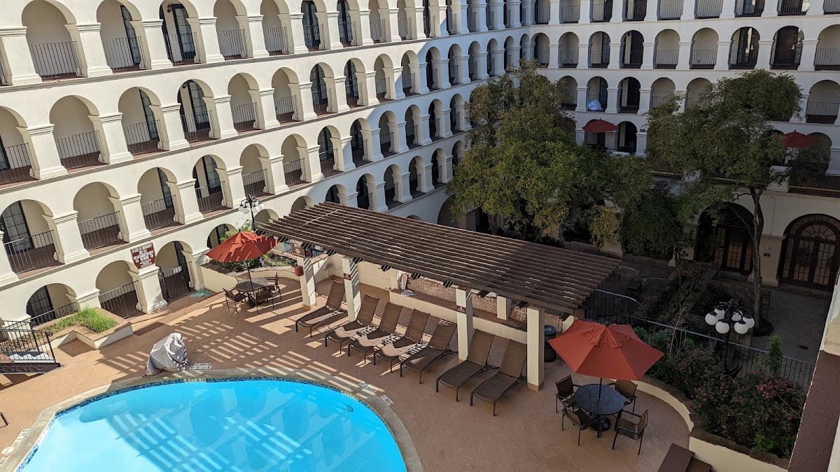 DoubleTree by Hilton Hotel Austin — photo 3
