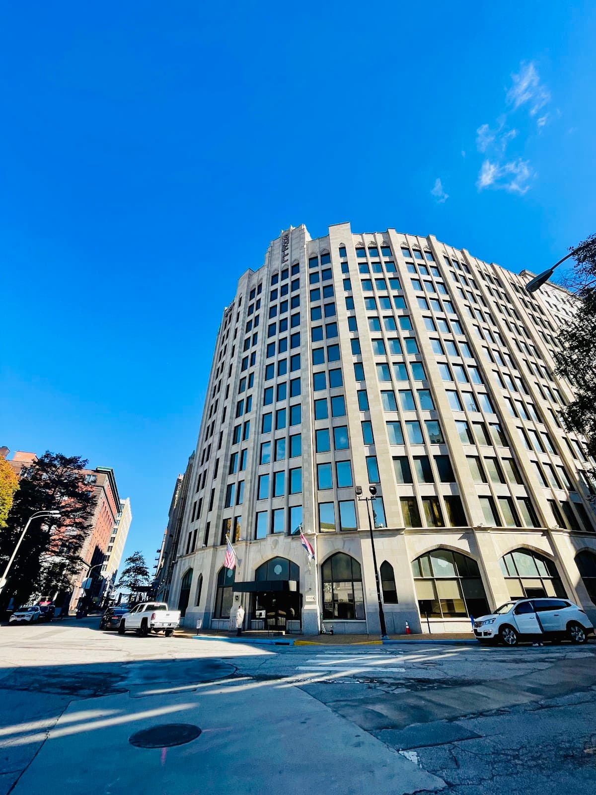 Tru by Hilton St. Louis Downtown — photo 1