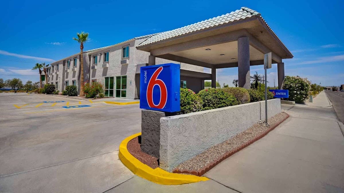 Lakeside Inn - Lake Havasu City — photo 1