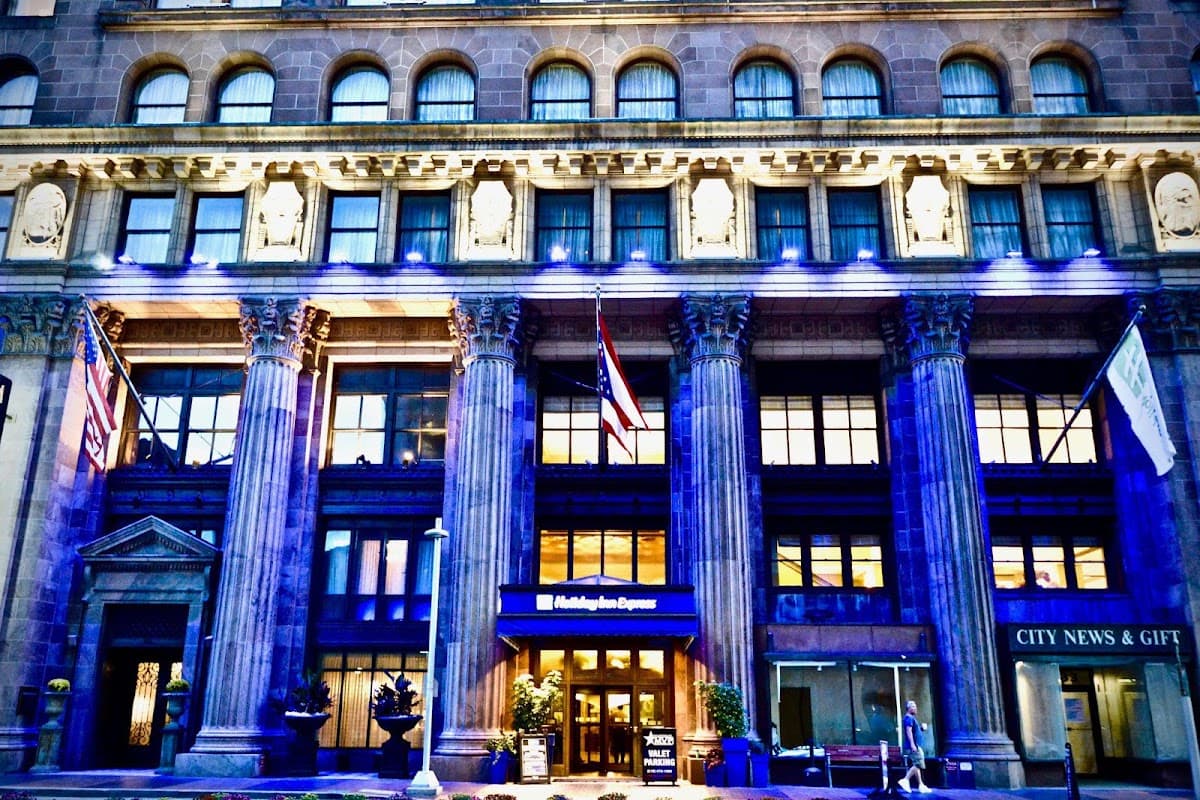 Holiday Inn Express Cleveland Downtown by IHG — photo 1
