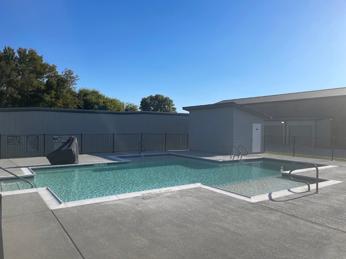 New Era Apartments — photo 2