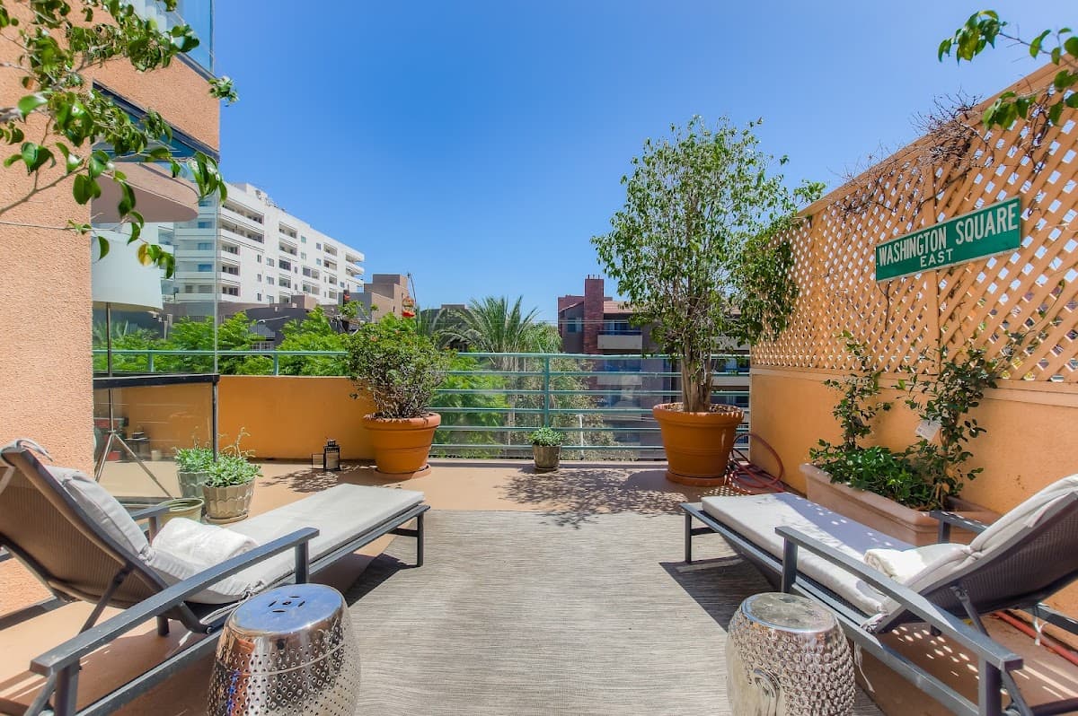 La Vista Terrace Apartments