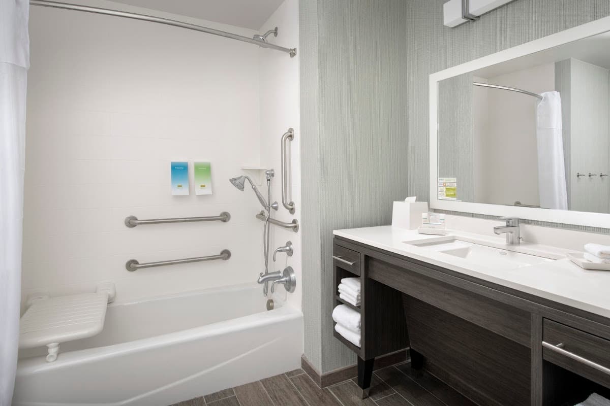Home2 Suites by Hilton Charlottesville Downtown — photo 4