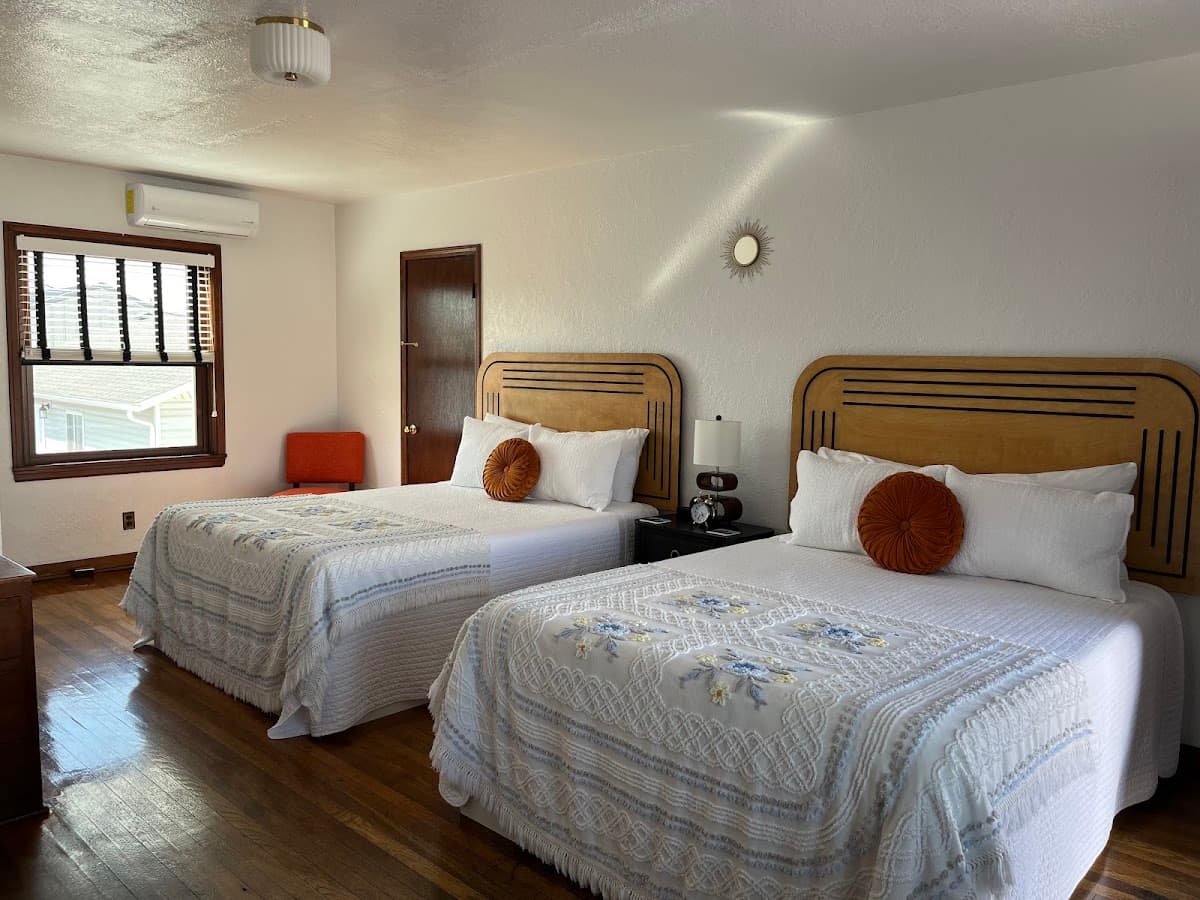 Boots Court Motel — photo 2