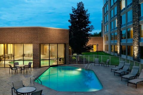 Sheraton Ann Arbor Hotel — photo 1