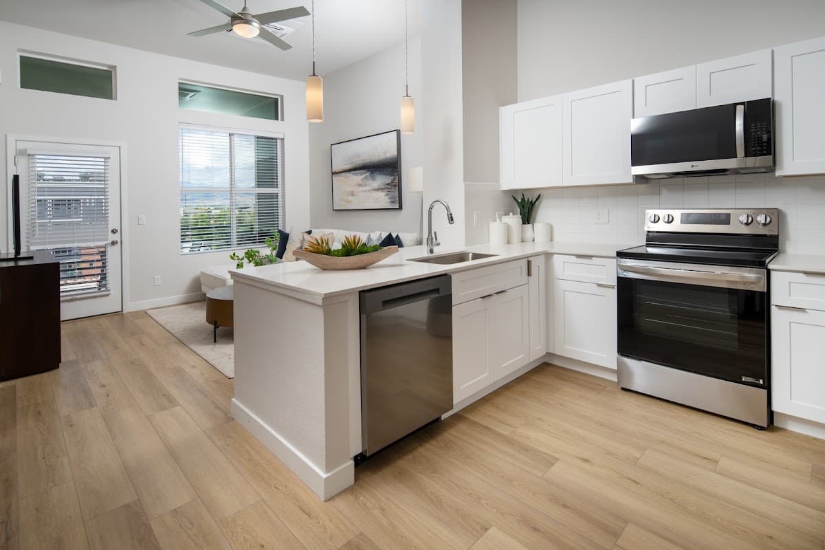 Nova West Apartments — photo 4