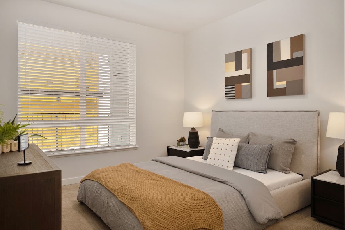 Halcyon Apartments — photo 2