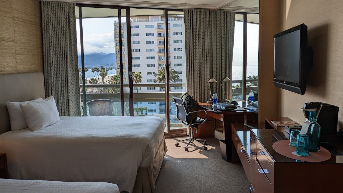 Fairmont Miramar Hotel & Bungalows — photo 2