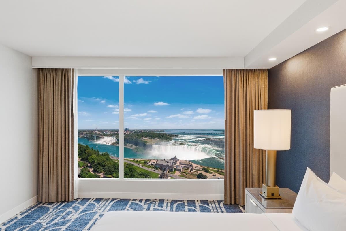 Hyatt Regency Niagara Falls Fallsview — photo 2