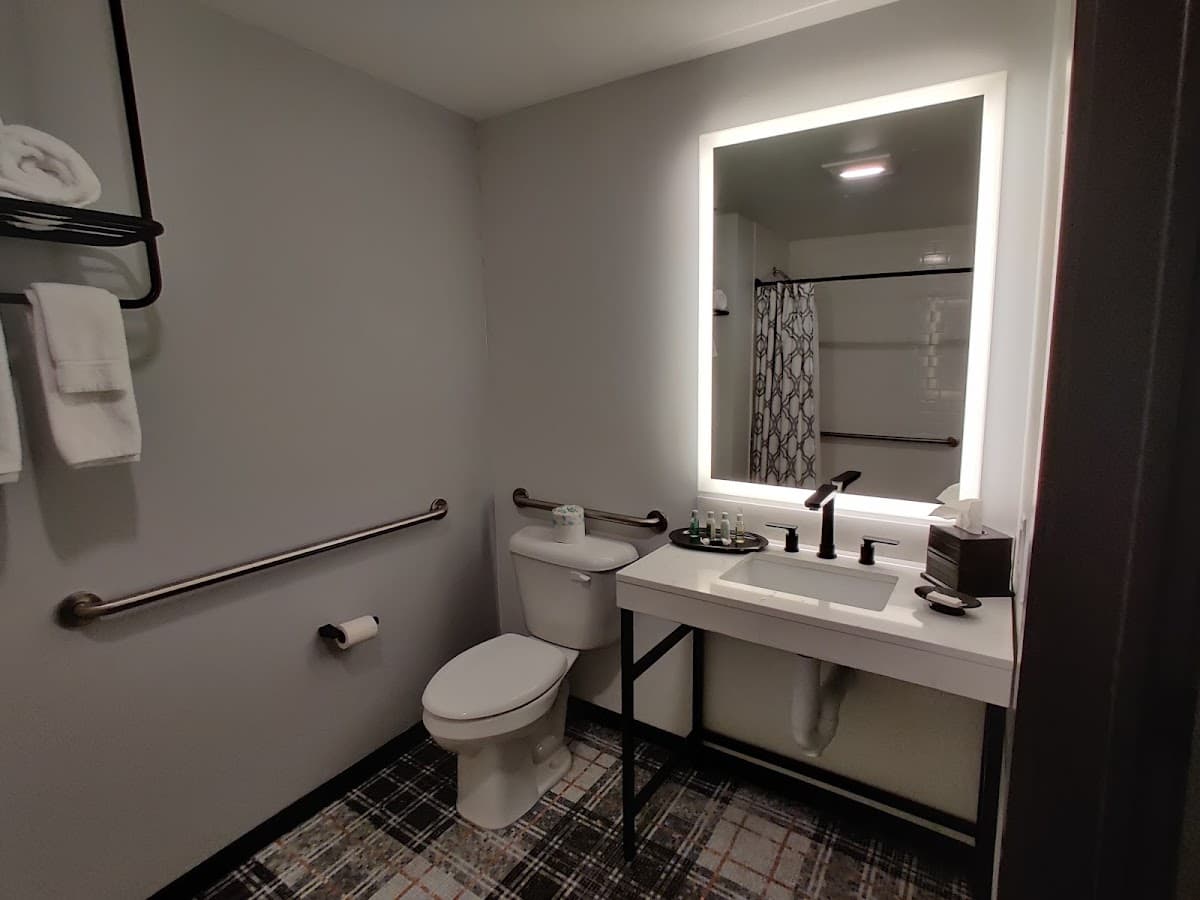 The Craftsman Inn & Suites — photo 3