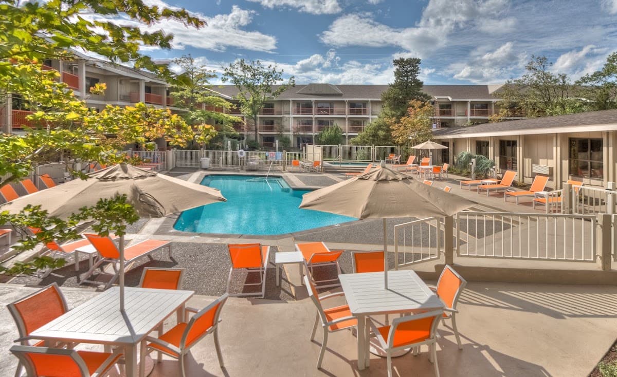 Ashland Hills Hotel & Suites and Convention Center — photo 3