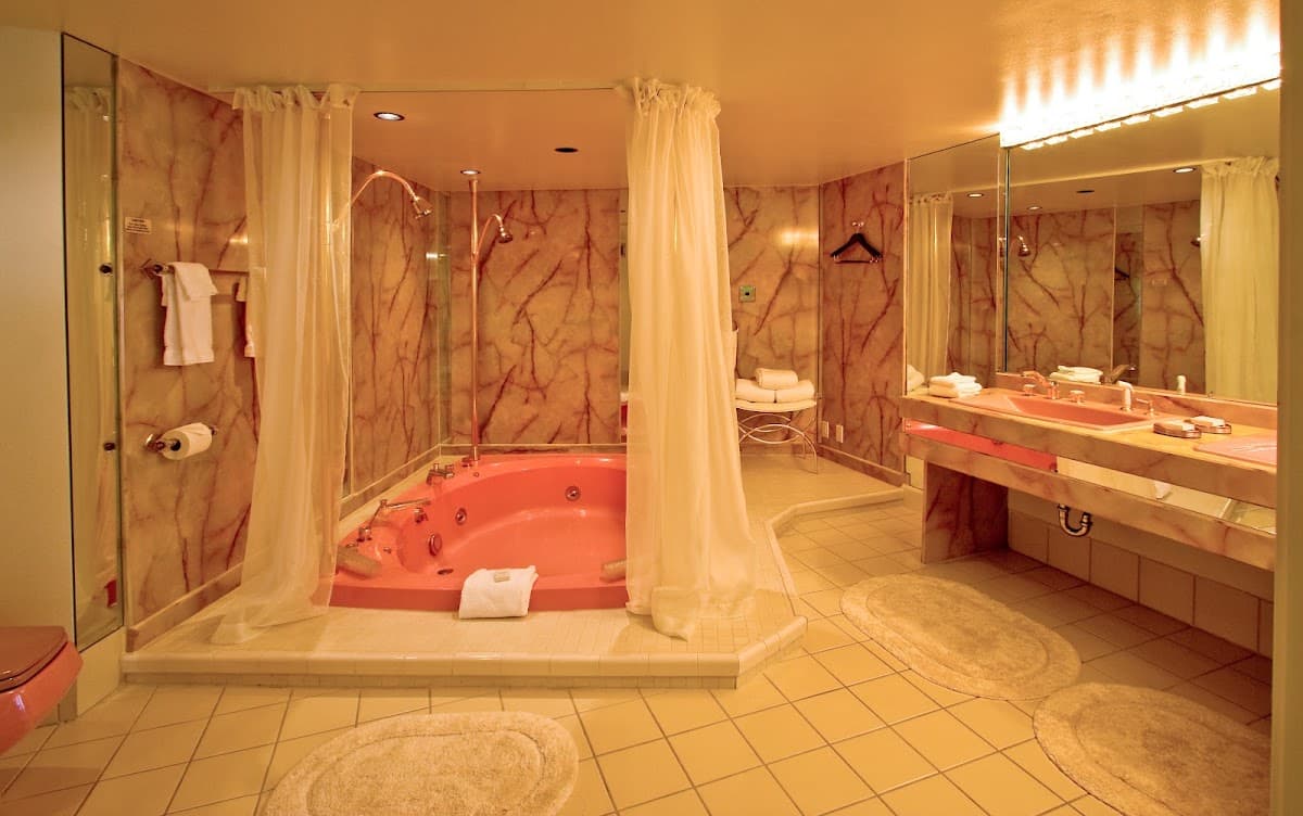 Ashland Hills Hotel & Suites and Convention Center — photo 4