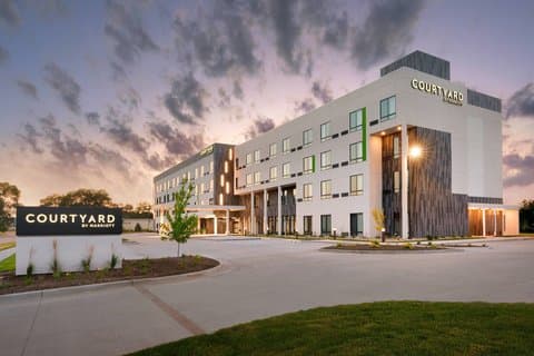 Courtyard by Marriott Ames — photo 1