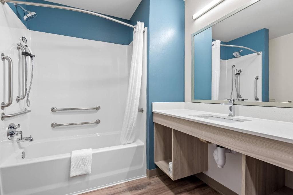 WoodSpring Suites Lancaster North — photo 3