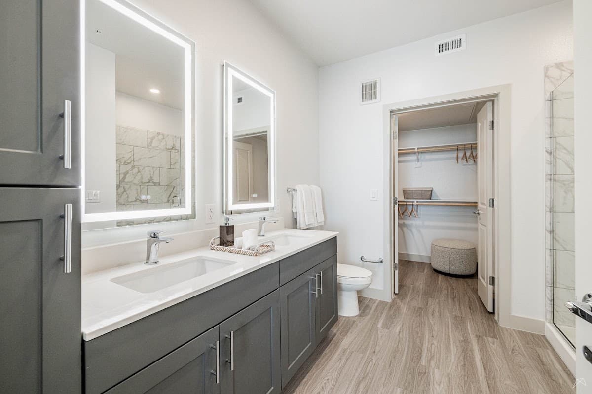 Del Via Apartments — photo 3