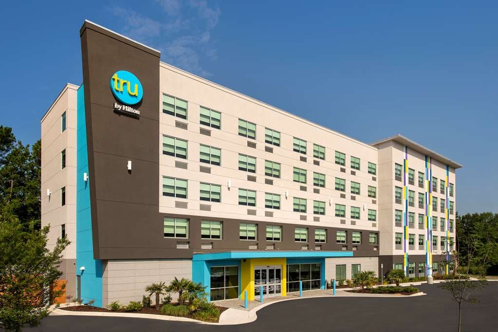 Tru by Hilton Charleston Ashley Phosphate — photo 1