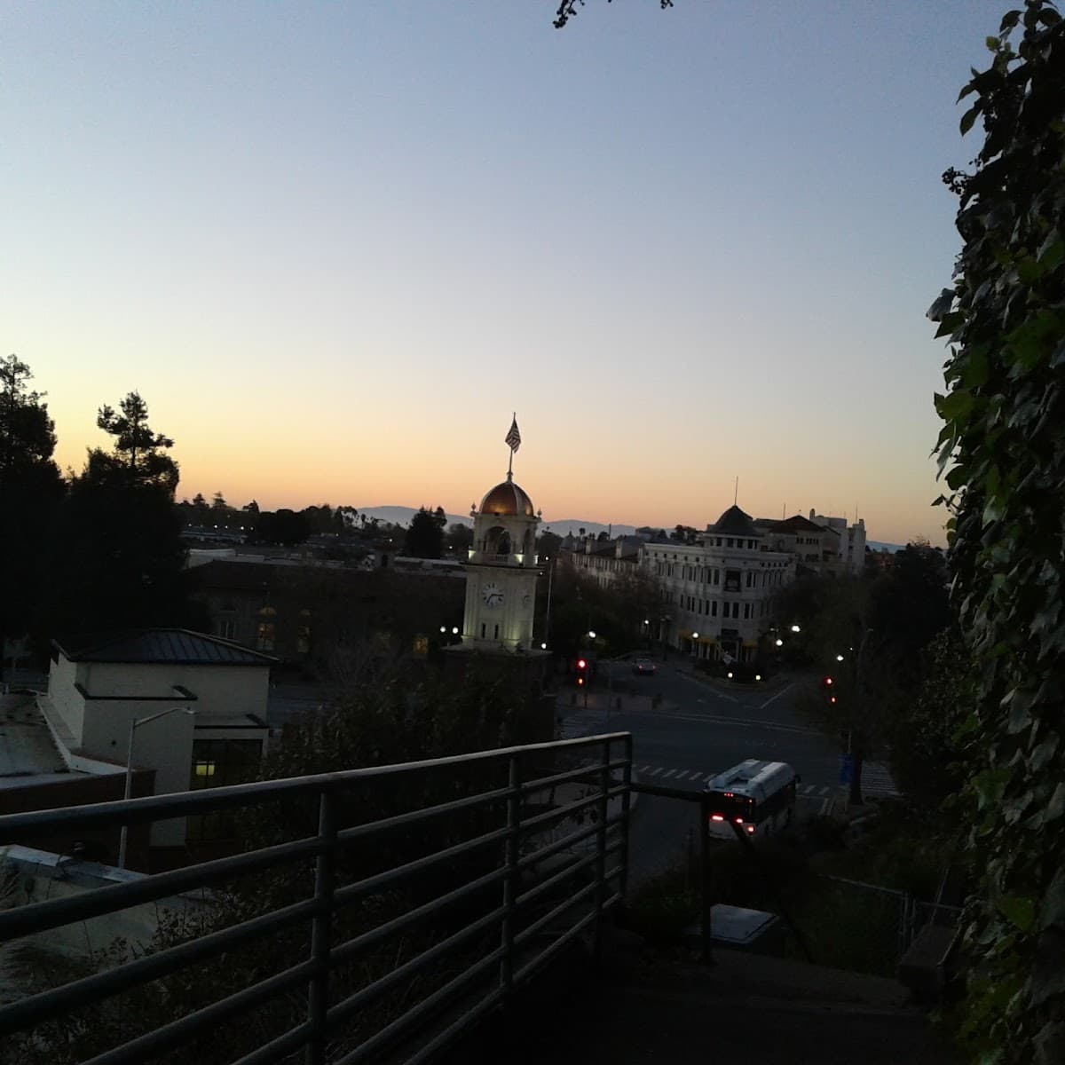 2030 North Pacific Condos — photo 2