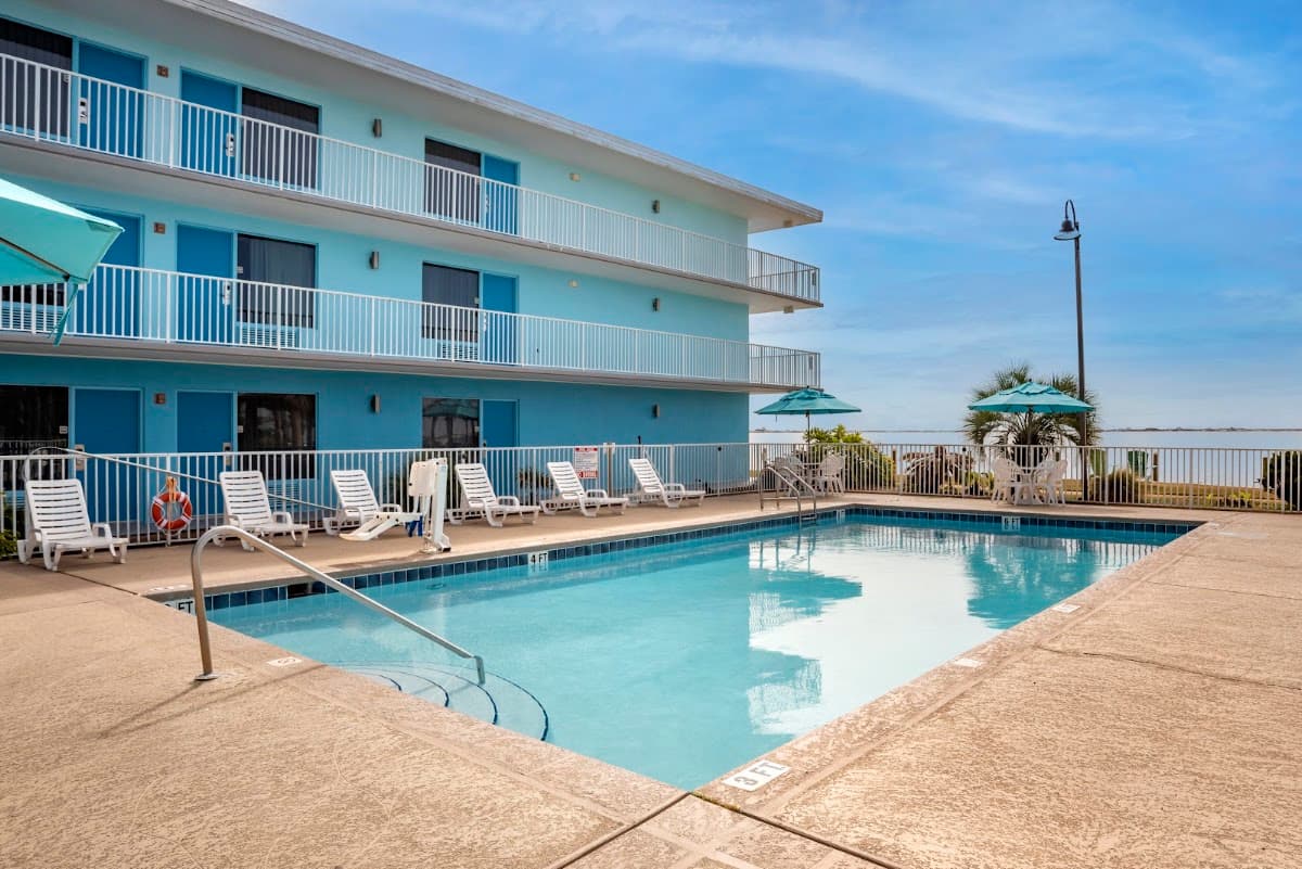 Best Western Navarre Waterfront — photo 1