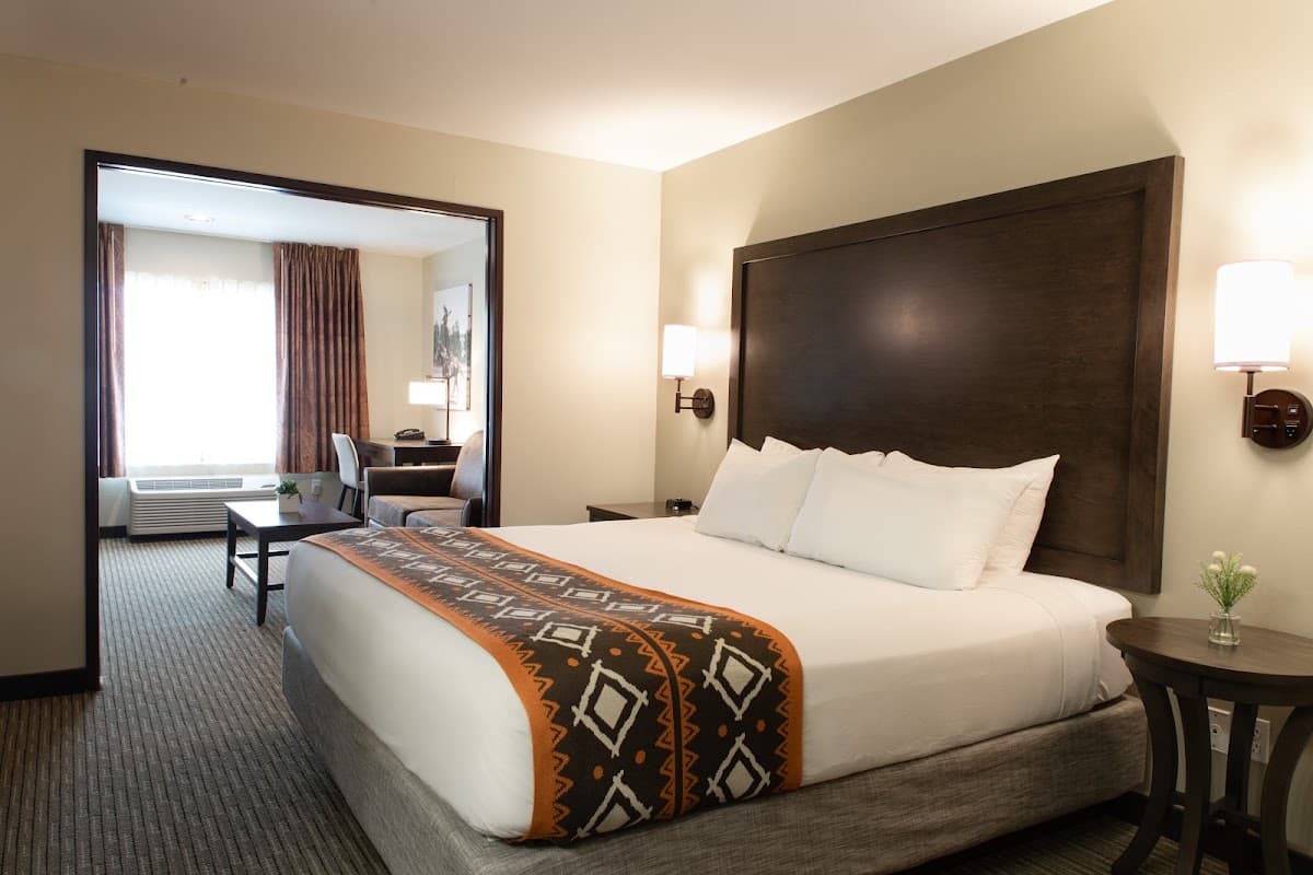 Oxford Suites Pendleton — photo 2