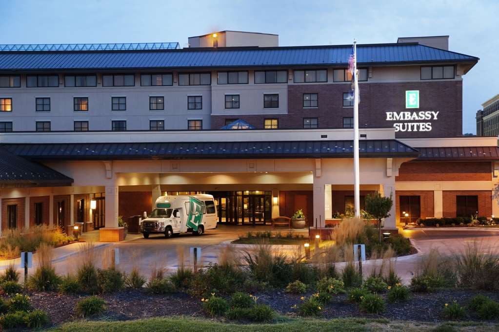 Embassy Suites by Hilton Omaha Downtown Old Market — photo 1