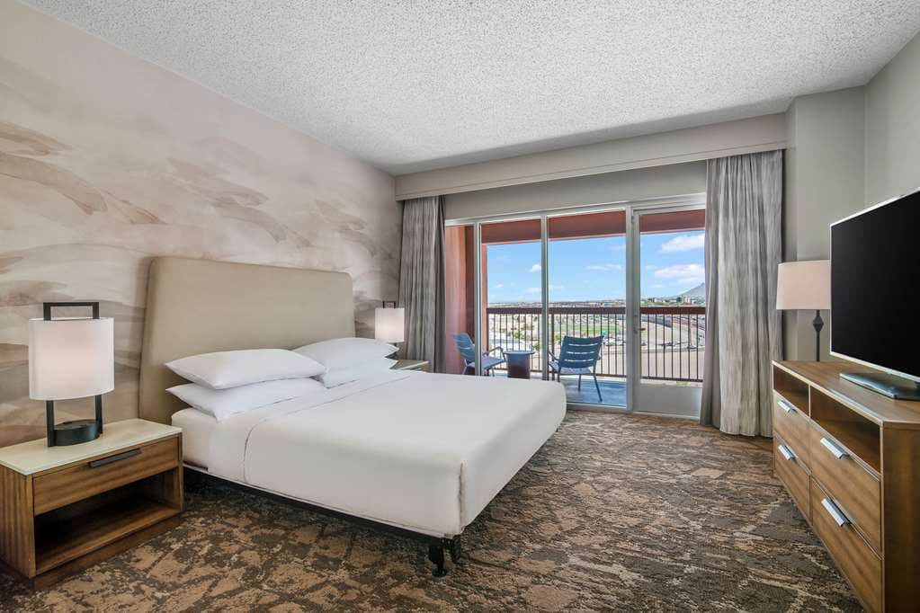 Embassy Suites by Hilton Albuquerque — photo 2