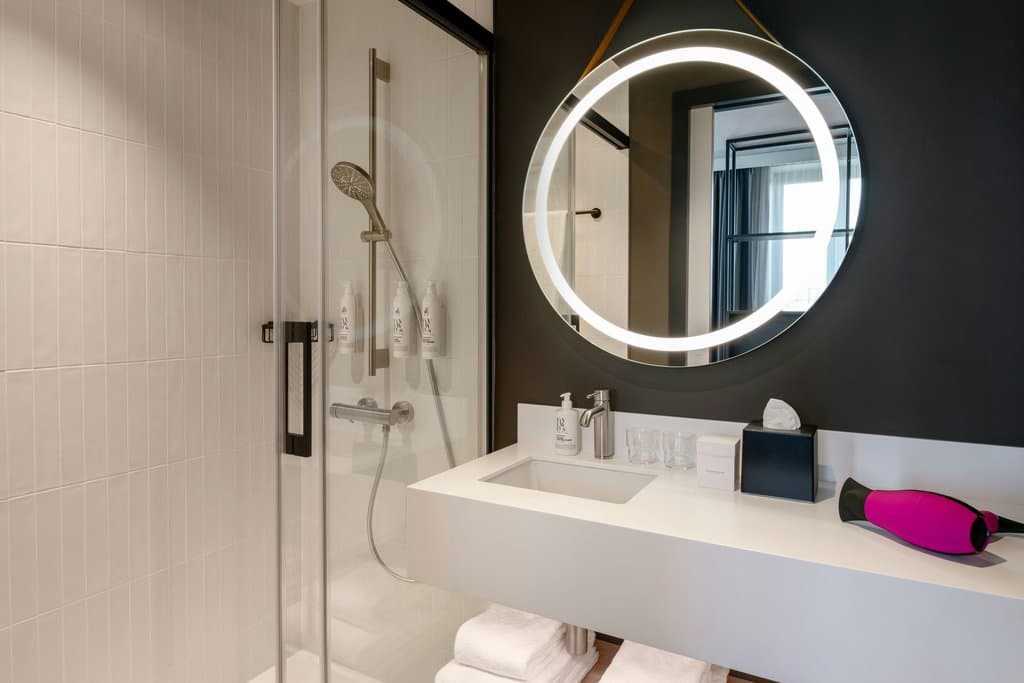 Moxy Budapest Downtown — photo 3