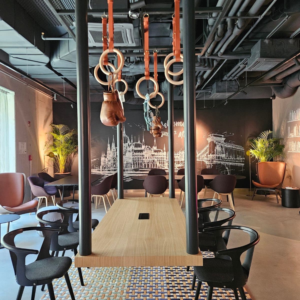 Moxy Budapest Downtown — photo 4