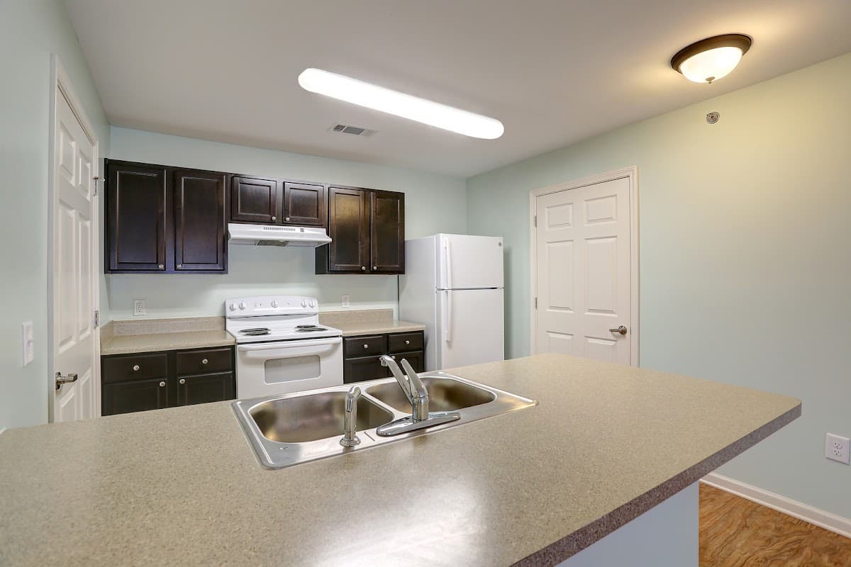 Sumner Garden Apartments — photo 4