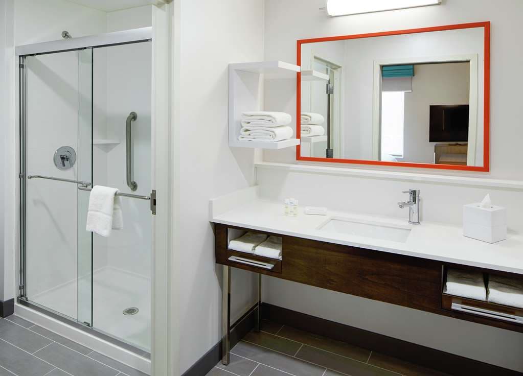 Hampton Inn & Suites Chicago/Waukegan — photo 4