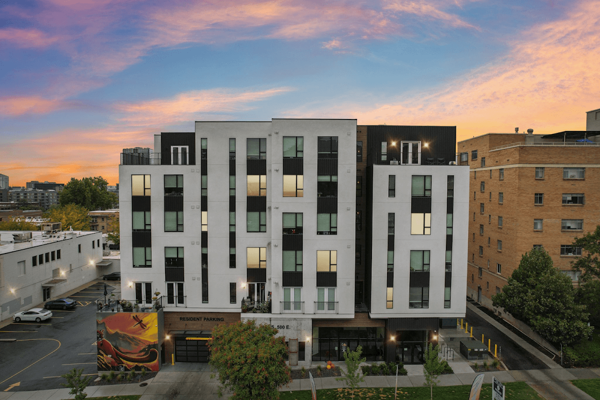 144 South Apartments — photo 1