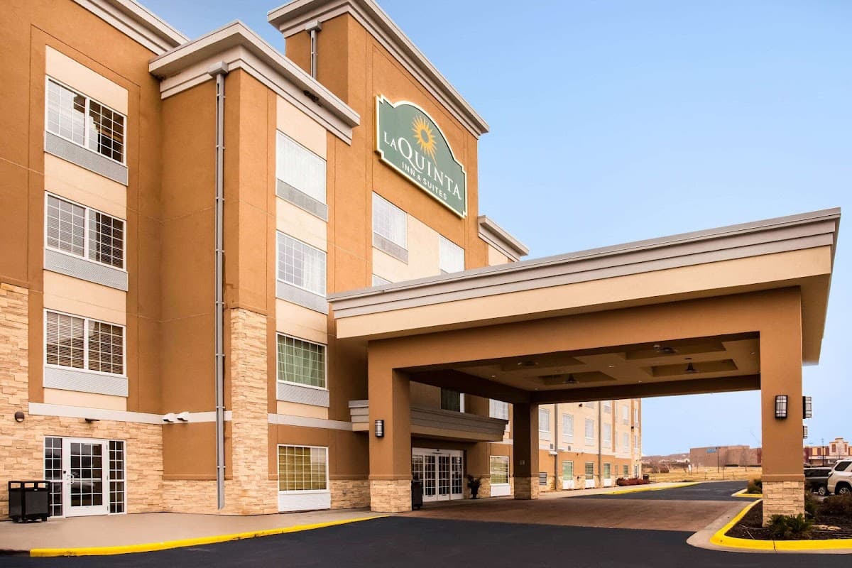 La Quinta Inn & Suites by Wyndham Rochester Mayo Clinic S — photo 5