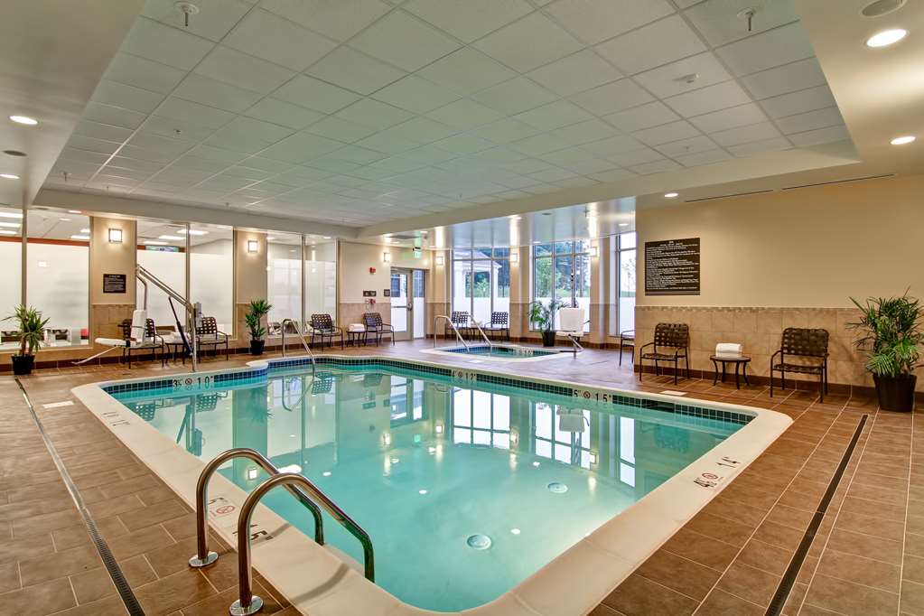 Hilton Garden Inn Woodbridge — photo 3