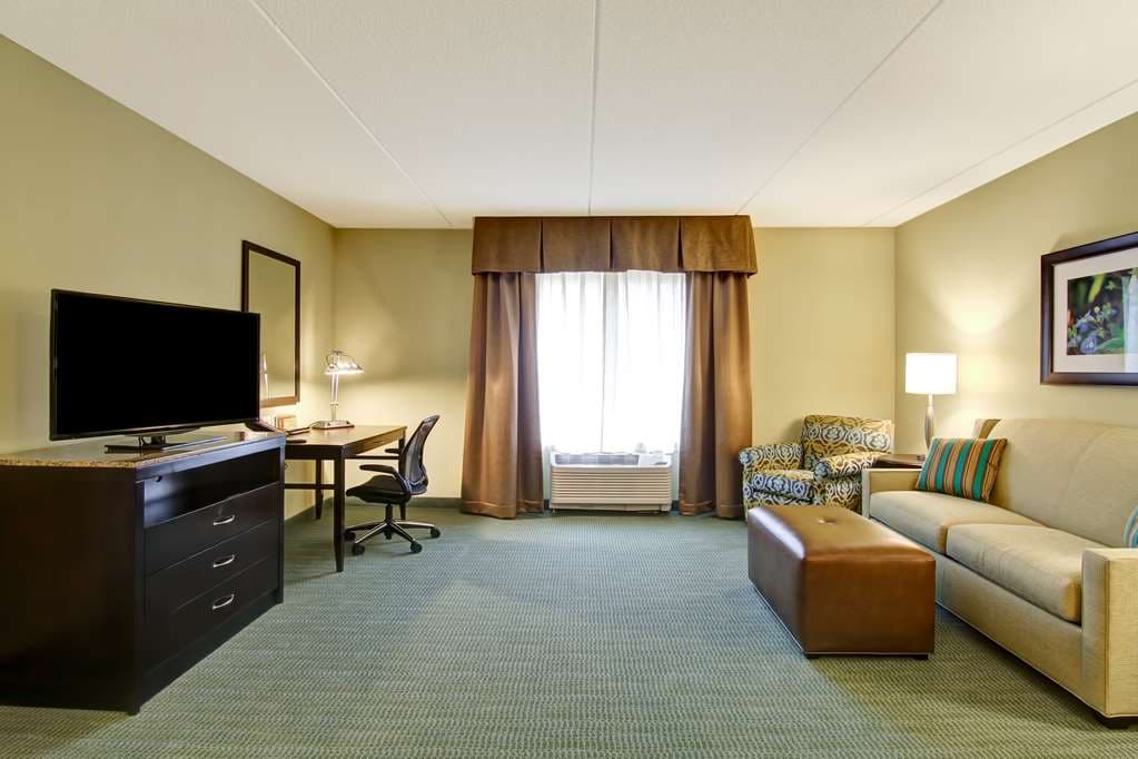 Hilton Garden Inn Woodbridge — photo 5