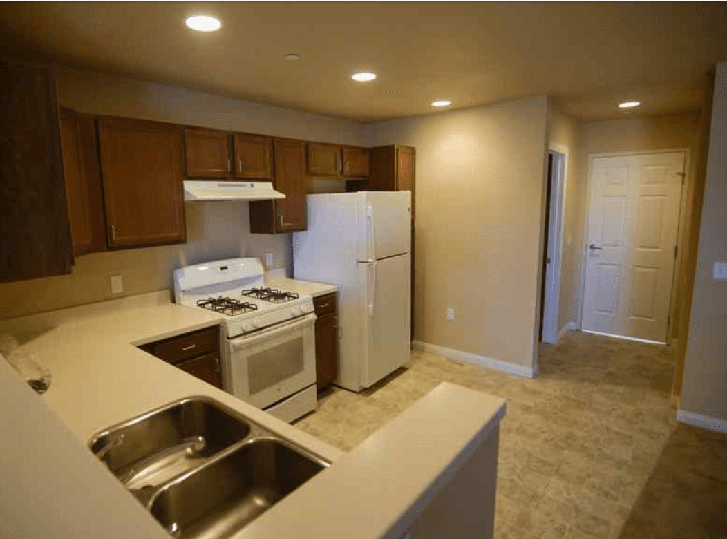 Valencia Grove Apartments — photo 3