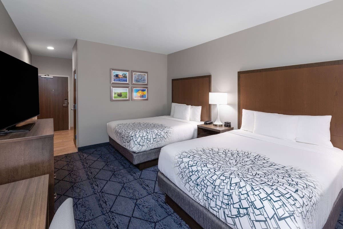 La Quinta Inn & Suites by Wyndham Round Rock near Kalahari — photo 2