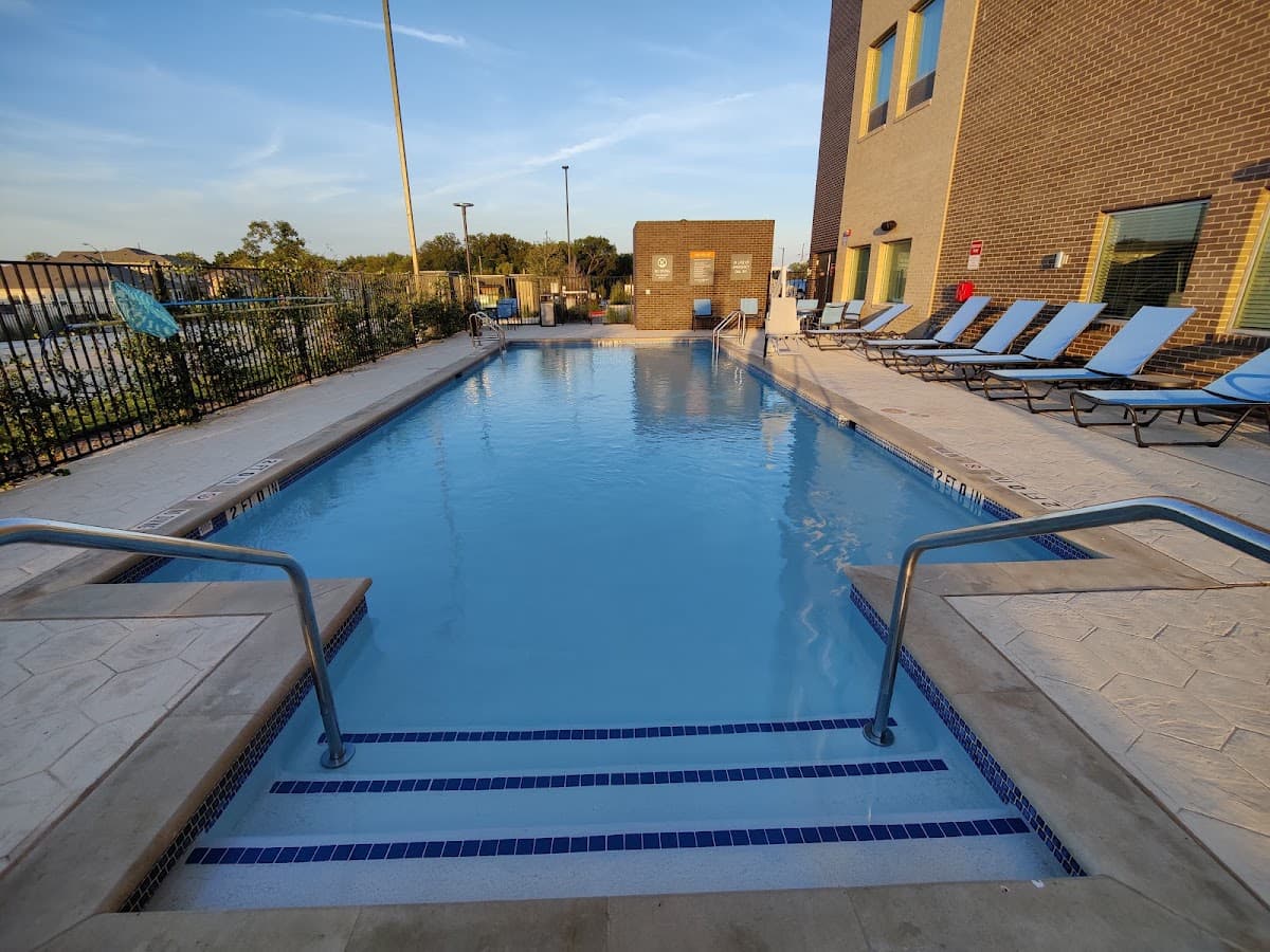 La Quinta Inn & Suites by Wyndham Round Rock near Kalahari — photo 3