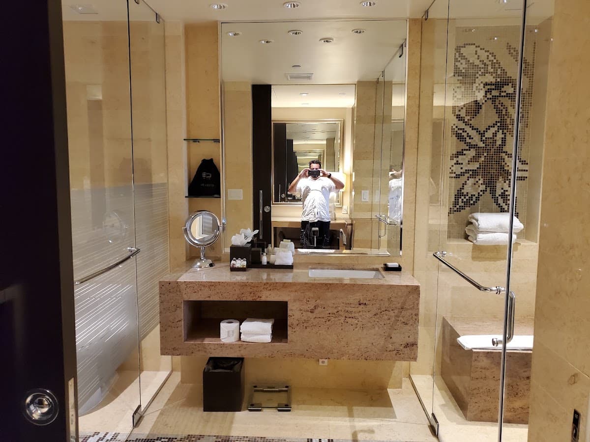 EB Hotel Miami — photo 4